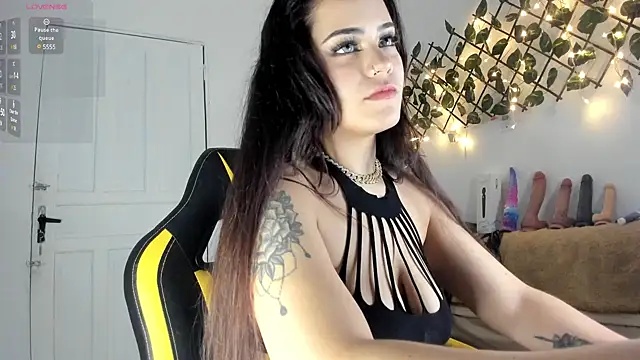 Chica hot dirty online show from March 2025 09:51:02 PM