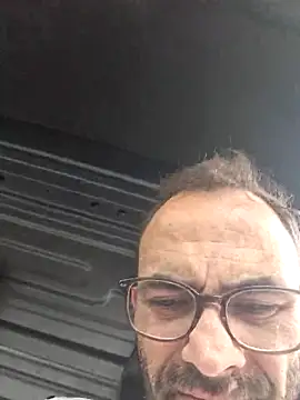 robertilevis online show from May 2026 10:56:02 AM