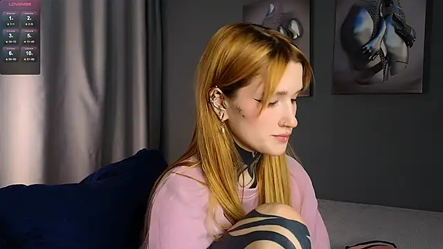 SophieInkk online show from February 2025 08:13:02 PM