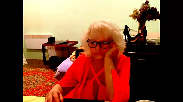 Snapshot of Natali7634 chatting on May 2026 05:05:02 AM Natali7634 online show from May 2026 05:05:02 AM