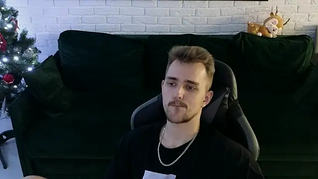 Larstar01 online show from December 2024 05:00:01 AM