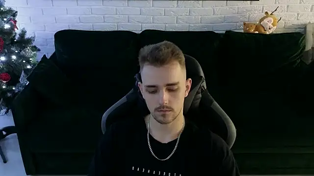 Larstar01 online show from December 2024 01:57:02 AM