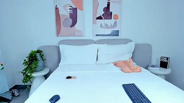 Snapshot of Emi_latingirl chatting on March 2025 08:53:01 PM Emi latingirl online show from March 2025 08:53:01 PM