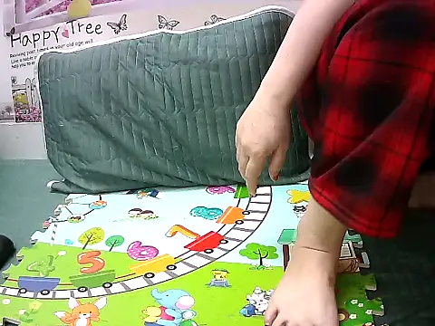 Snapshot of -Tilly chatting on March 2025 01:43:02 PM -Tilly online show from March 2025 01:43:02 PM