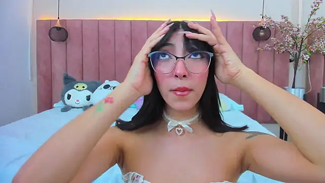 Snapshot of MarianaBranzz chatting on February 2025 04:47:01 PM MarianaBranzz online show from February 2025 04:47:01 PM