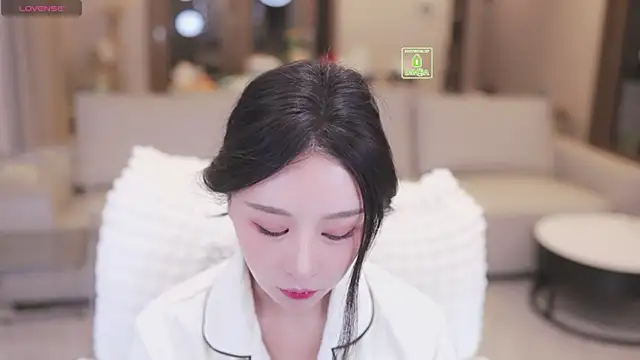 Snapshot of JayPope chatting on November 2025 12:59:03 PM JayPope online show from November 2025 12:59:03 PM