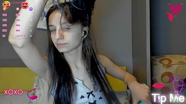 Snapshot of _Nika_Kik chatting on March 2025 06:07:01 PM Nika Kik online show from March 2025 06:07:01 PM