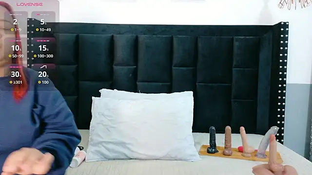 Snapshot of kinkyhousewifee chatting on December 2025 11:39:02 AM kinkyhousewifee online show from December 2025 11:39:02 AM