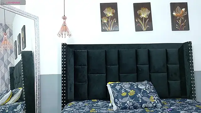 Snapshot of kinkyhousewifee chatting on January 2026 02:47:02 AM kinkyhousewifee online show from January 2026 02:47:02 AM