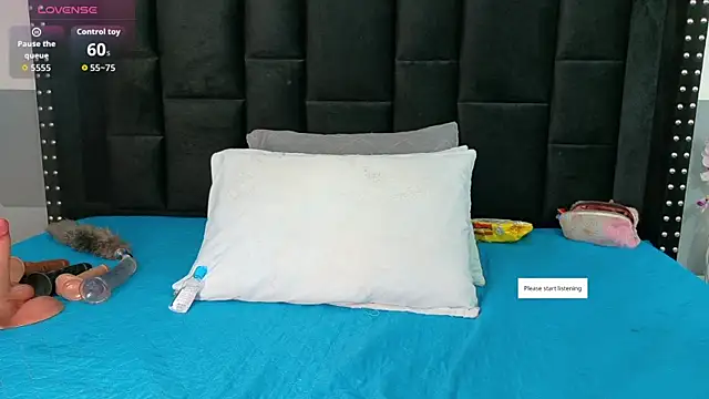 Snapshot of kinkyhousewifee chatting on February 2026 02:52:02 AM kinkyhousewifee online show from February 2026 02:52:02 AM