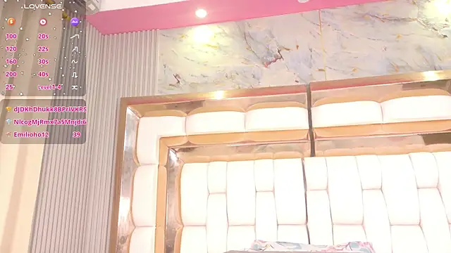 Snapshot of kinkyhousewifee chatting on February 2026 02:54:01 AM kinkyhousewifee online show from February 2026 02:54:01 AM