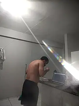 Snapshot of GermanxMD chatting on January 2026 12:14:02 AM GermanxMD online show from January 2026 12:14:02 AM