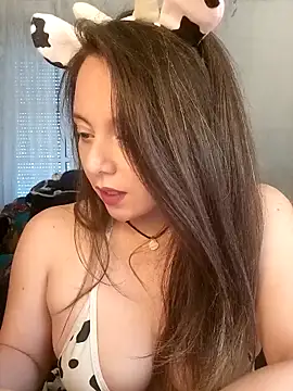 Kimiechanuwu online show from October 2025 03:23:02 PM