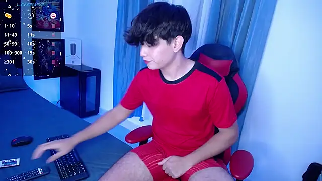 andyboy- online show from December 2024 11:40:02 PM