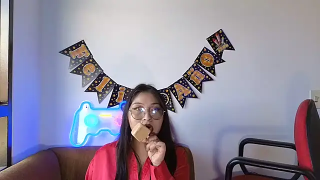 Caroll Luna online show from December 2024 05:07:02 PM