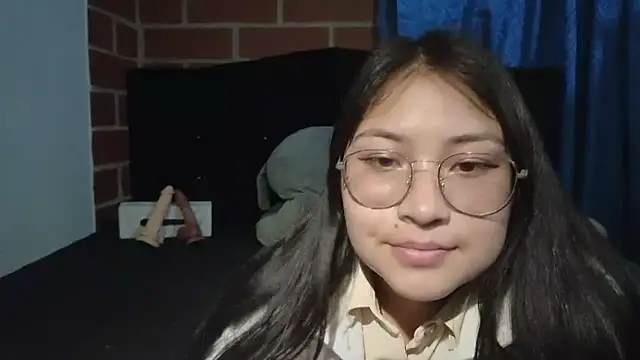 Caroll Luna online show from March 2025 04:45:02 AM