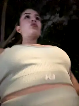 Snapshot of Mon_Cherry chatting on October 2025 12:44:02 AM Mon Cherry online show from October 2025 12:44:02 AM