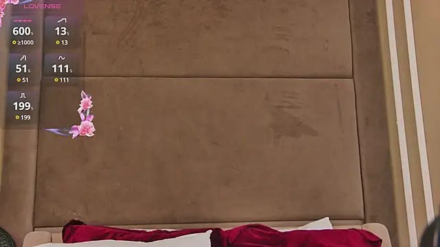 LunaWills  online show from January 2025 10:43:01 AM