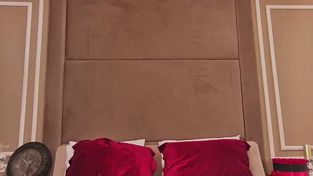 LunaWills  online show from February 2025 04:59:01 AM