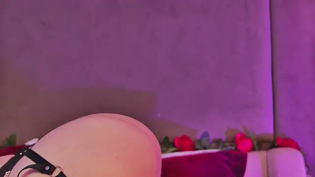 LunaWills  online show from February 2025 10:48:02 AM