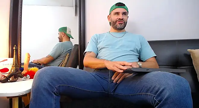 Snapshot of jonasbeards chatting on March 2025 10:28:01 PM jonasbeards online show from March 2025 10:28:01 PM