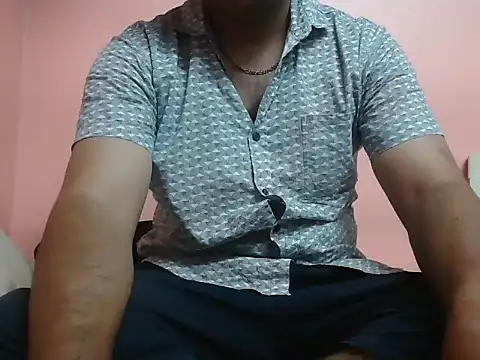 naughtymike0007 online show from May 2026 04:01:01 PM