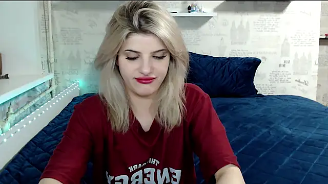 AleksandraFlores online show from April 2026 10:18:01 PM