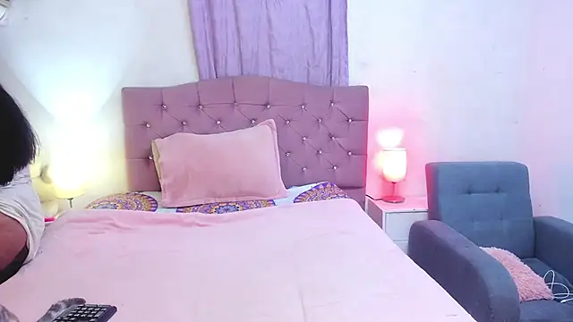 Latinabombsheell online show from May 2026 05:35:01 AM