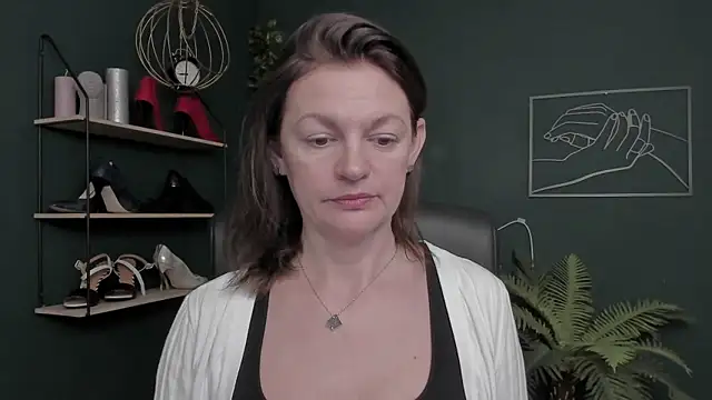 VivianWILD online show from November 2025 08:13:02 AM