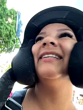 loreth J online show from September 2025 01:10:01 PM