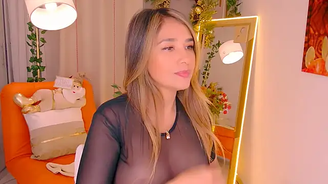 Snapshot of Miss_ash chatting on December 2024 11:35:01 PM Miss ash online show from December 2024 11:35:01 PM