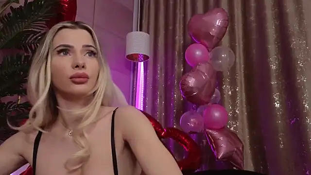 Snapshot of Elliblue chatting on March 2025 12:22:01 AM Elliblue online show from March 2025 12:22:01 AM