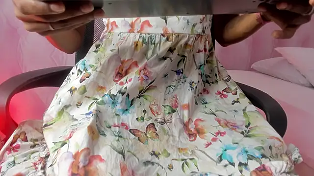 Hilary-banks online show from January 2025 04:03:01 AM