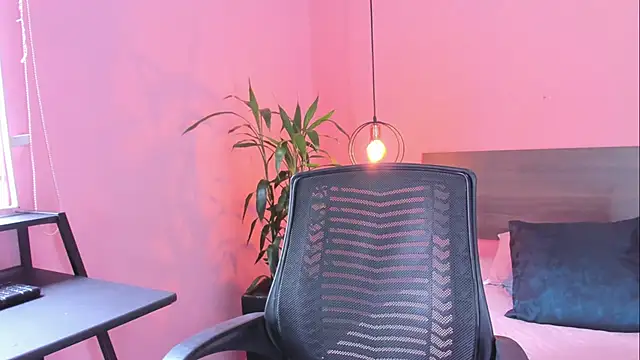 Alana Suares1 online show from March 2025 06:10:02 PM