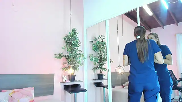 Alana Suares1 online show from September 2025 08:55:02 PM