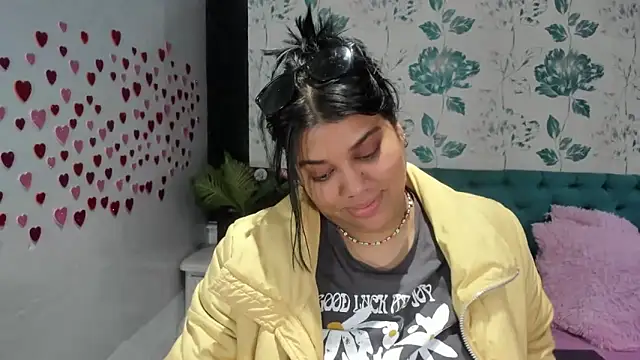 LindaBreeS online show from February 2025 04:45:02 PM