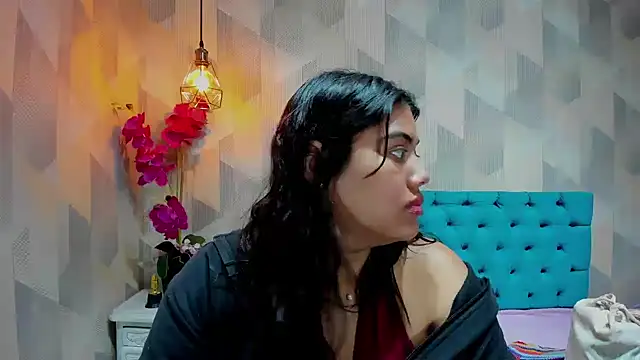 LindaBreeS online show from March 2026 04:43:01 PM