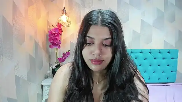 LindaBreeS online show from April 2026 01:31:01 PM