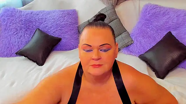 MilanaBiegert online show from October 2025 11:30:01 AM