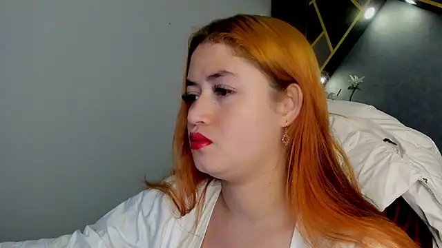 Snapshot of almma_shy chatting on February 2025 01:43:02 PM almma shy online show from February 2025 01:43:02 PM