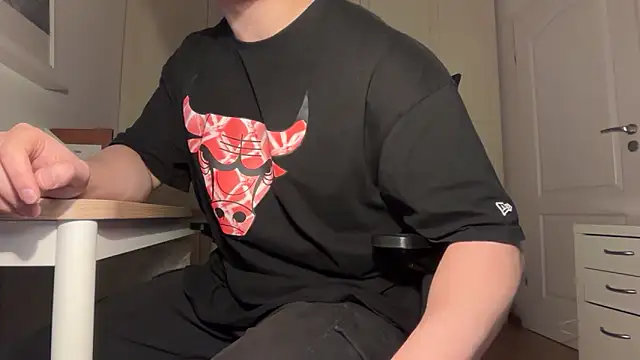 jungcock3210 online show from February 2026 03:28:01 PM