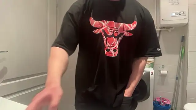 jungcock3210 online show from February 2026 04:26:01 PM