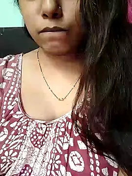 Snapshot of sexyindi_couple chatting on January 2025 01:09:01 PM sexyindi couple online show from January 2025 01:09:01 PM