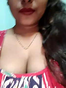 Snapshot of sexyindi_couple chatting on January 2025 05:08:01 PM sexyindi couple online show from January 2025 05:08:01 PM