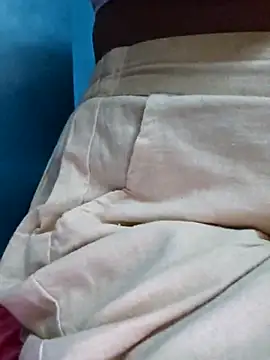 Snapshot of sexyindi_couple chatting on September 2025 01:49:01 PM sexyindi couple online show from September 2025 01:49:01 PM