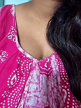 Snapshot of sexyindi_couple chatting on December 2025 06:08:02 AM sexyindi couple online show from December 2025 06:08:02 AM