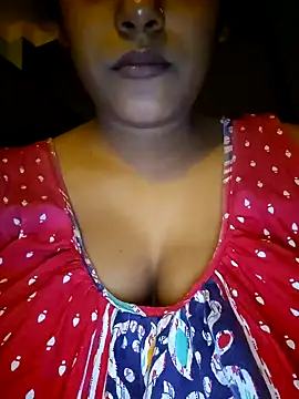 Snapshot of sexyindi_couple chatting on December 2025 02:23:02 PM sexyindi couple online show from December 2025 02:23:02 PM