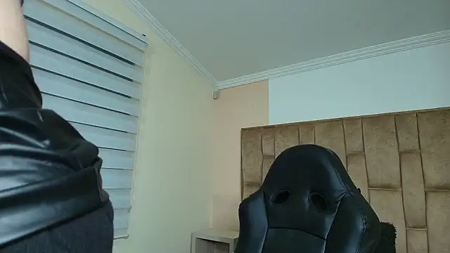 Snapshot of Naughty_Kittenm chatting on September 2025 10:38:02 AM Naughty Kittenm online show from September 2025 10:38:02 AM