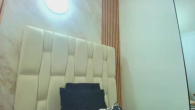 Snapshot of Naughty_Kittenm chatting on October 2025 11:25:01 AM Naughty Kittenm online show from October 2025 11:25:01 AM