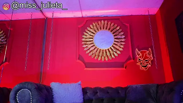 Julieta Russell online show from July 2026 01:06:02 PM